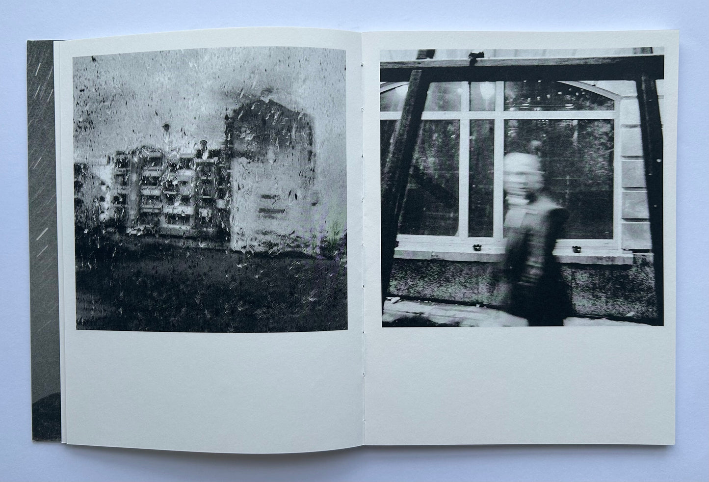DD／MM／YYYY  by Kostis Argyriadis